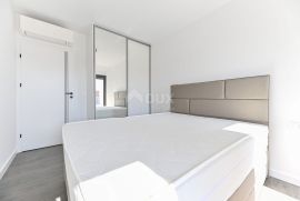 ZADAR, SUKOŠAN - Luksuzan stan u novogradnji pokraj mora, Sukošan, Apartamento