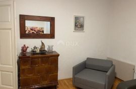 NOVI VINODOLSKI - cijeli kat obnovljene ville 50m od mora, Novi Vinodolski, Apartamento