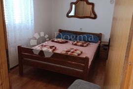 DVOJNA KUĆA U VRSIMA SAMO 350 METARA OD MORA, Vrsi, House