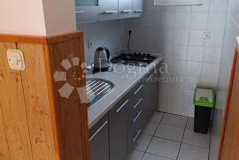 DVOJNA KUĆA U VRSIMA SAMO 350 METARA OD MORA, Vrsi, House