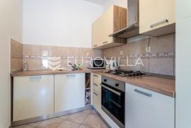 Podstrana, namješten dvosoban stan na prvom katu NKP 76, 9 m2, Podstrana, Appartment