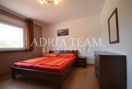 SAMOSTOJEĆA KUĆA S 5 APARTMANA, 200 M OD MORA, VIR - ZADAR, Vir, House