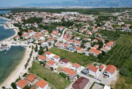 ZADAR, VRSI - Građevinsko zemljište na 30m od mora, Vrsi, Land