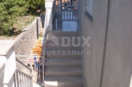 OTOK KRK, GRAD KRK (OKOLICA) - Kuća sa 5 apartmana i garažom, Krk, Σπίτι