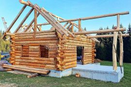 RAVNA GORA, predivna drvena kuća od ariša okružena šumom i potokom, Ravna Gora, Σπίτι