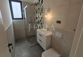 Crikvenica 1. kat 86 m2, Crikvenica, Kвартира