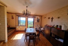 Mače, kuća (ili vikendica) od 130 m² na prodaju, Mače, Famiglia