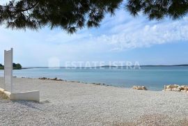 Prodaje se lijepo uređena kuća 100 m od plaže, Medulin, House