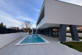 ZADAR, ZATON - Moderna vila s grijanim bazenom u novogradnji, Nin, Haus