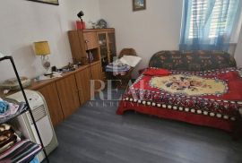 SUPER LOKACIJA-Kuća 168 m2,P+1,okućnica,parking, Rijeka, House