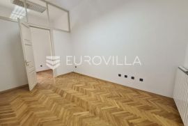 Zagreb Zrinjevac poslovni prostor 88 m2, top lokacija, Zagreb, Коммерческая недвижимость