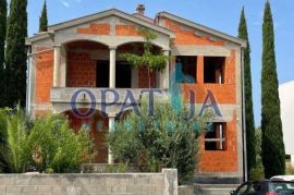 Zadar-Diklo, samostojeća kuca sa 6 apartmana nedovršena, Zadar, Kuća