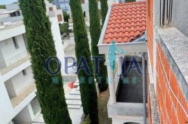 Zadar-Diklo, samostojeća kuca sa 6 apartmana nedovršena, Zadar, Haus