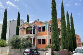 Zadar-Diklo, samostojeća kuca sa 6 apartmana nedovršena, Zadar, Haus