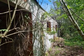 Selno, Zemljište s dva objekta na proadju, Krapinske Toplice, Terra