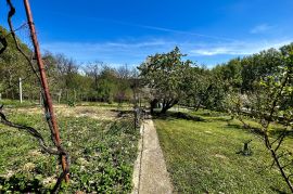 ZAGREB - DUBRAVA / GRANEŠINA - DIVNA KUĆA SA 3 STANA!, Gornja Dubrava, Haus