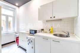 Zagreb, Donji grad poslovni prostor za ordinaciju 80 m2, Zagreb, Ticari emlak