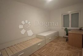 2soban stan (48m2) + vrt (85m2), Volovčica, Peščenica - Žitnjak, Appartamento