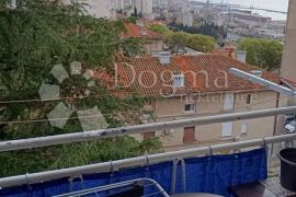 Rijeka, Turnić, 2skl, balkon, Rijeka, Appartement