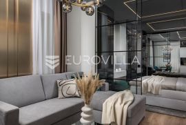 Rijeka, Centar, novouređen luksuzan stan NKP 105 m2 s tri apartmana, Rijeka, Daire