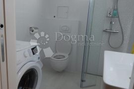 Apartman sa velikom okućnicom, Crikvenica, Apartamento