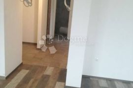 od Poslovni prostor 40 m², Viškovo, Ticari emlak