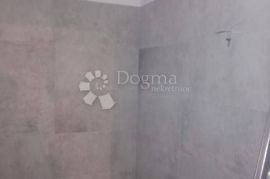 od Poslovni prostor 40 m², Viškovo, Commercial property