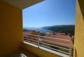 ISTRA, RABAC Maksimalni komfor s panoramskim pogledom na more i garažom!, Labin, Wohnung