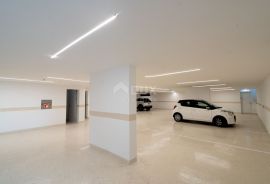 OPATIJA, CENTAR - najam stana 130m2 u novogradnji s bazenom i garažom u centru Opatije, Opatija, Διαμέρισμα