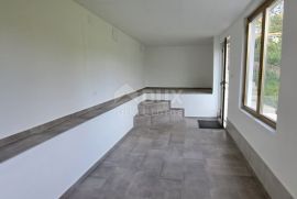 RIJEKA, GORNJA DRENOVA - etaža kuće 100 m2, Rijeka, Kвартира