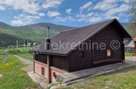 BUŽIM ( Gospić ) - obiteljska kuća, dvorišna zgrada, garaža, okućnica, Gospić - Okolica, Haus