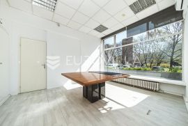 Zagreb, Kruge, poslovni prostor / ulični lokal 65 m2, Zagreb, Коммерческая недвижимость