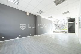 Zagreb, Kruge, poslovni prostor / ulični lokal 65 m2, Zagreb, Commercial property