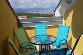 OTOK KRK, MALINSKA (okolica) - Kuća s 4 apartmana i uređenom okućnicom, Malinska-Dubašnica, House