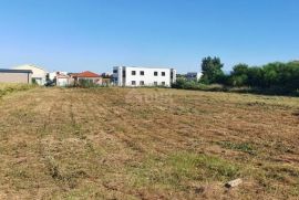 ZADAR, VRSI - Građevinsko zemljište idealno za apartmane, Vrsi, Land