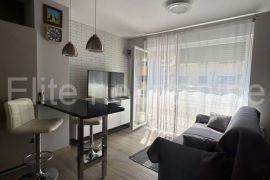 ISTRA, PULA - Prodaja atraktivnog jednosobnog stana u novogradnji sa prostranom terasom + parking !, Pula, Appartment