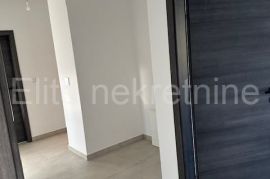 Viškovo, Sroki - prodaja stana sa balkonom u novogradnji!, Viškovo, Apartamento