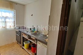 Hreljin - prodaja kuće, 100 m2, balkon, parking, terasa!, Bakar, House