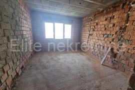 Matulji - prodaja kuće, 274 m2, balkon, parking!, Matulji, Дом