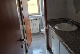 Mlaka - najam poslovnog prostora, 100 m2!, Rijeka, Commercial property