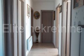 Kraljevica - prodaja dva stana, 135 m2, pogled na more!, Kraljevica, Flat