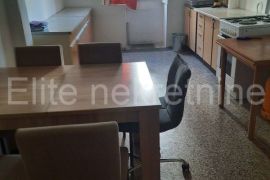 Rijeka, centar - najam stana, 100 m2, odlična lokacija!, Rijeka, Flat