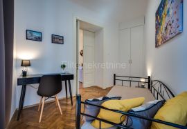 Centar - najam uređenog trosobnog stana, 96 m2, Rijeka, Apartamento