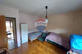 PREDIVNA VISOKA PRIZEMNICA 230m2, KLANJEC, Klanjec, Famiglia