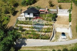 VIKEND KUĆA 77m2, detaljno renovirano, Krapina, Krapina - Okolica, Famiglia