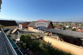 DVIJE ODRŽAVANE KUĆE S OKUĆNICOM, ANDRAŠEVEC, Oroslavje, House