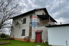 KUĆA 130m2 S GOSPODARSKOM ZGRADOM, BEDEKOVČINA, Bedekovčina, Famiglia