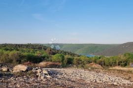 GRAĐEVINSKO ZEMLJIŠTE S POGLEDOM NA MORE, MIRNA LOKACIJA, okolica Labina, Labin, Land