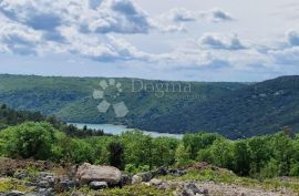 GRAĐEVINSKO ZEMLJIŠTE S POGLEDOM NA MORE, okolica Labina, Labin, Arazi