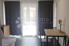 KOSTRENA, Stan u novijoj zgradi, Kostrena, Appartment